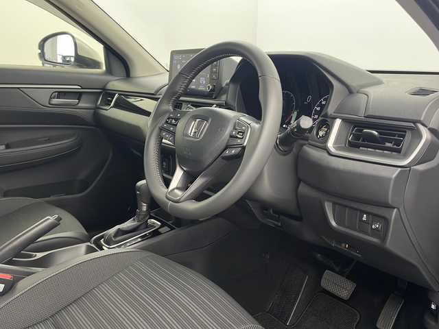 ホンダ ＷＲ－Ｖ Z 栃木県 2024(令6)年 0.3万km プラチナホワイトパール ワンオーナー /9インチ純正メモリナビ (BT/iPod/AppleCarPlay/AndroidAuto/USB/AM/FM)/フルセグTV/ホンダセンシング/・車線維持支援システム（LKAS)/・アダプティブクルーズコントロール/・オートハイビーム/・衝突軽減ブレーキ（CMBS）/・踏み間違い衝突軽減システム/・路外逸脱抑制機能/・歩行者事故低減ステアリング/・先行車発進お知らせ機能/・標識認識機能/・パーキングセンサーシステム/バックカメラ/ETC2.0/LEDヘッドライト/ステアリングスイッチ/パドルシフト/キーレススマートキー/ハーフレザーシート/前後ドライブレコーダー/純正アルミホイール/電動格納ミラー/革巻きステアリング/ドアバイザー/純正フロアマット