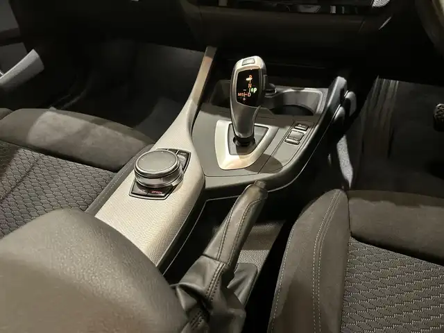 ＢＭＷ １１８ｄ Mスポーツ 岐阜県 2017(平29)年 4.1万km アルピンホワイトⅢ ＨＤＤナビゲーションシステム　/リアビューカメラ　/コーナーセンサー　/クルーズコントロール　/ドライブレコーダー　/オートライト/スペアキー