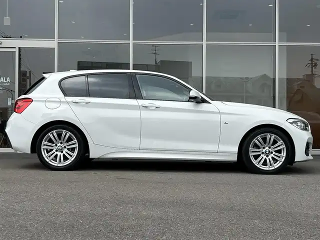 ＢＭＷ １１８ｄ Mスポーツ 岐阜県 2017(平29)年 4.1万km アルピンホワイトⅢ ＨＤＤナビゲーションシステム　/リアビューカメラ　/コーナーセンサー　/クルーズコントロール　/ドライブレコーダー　/オートライト/スペアキー