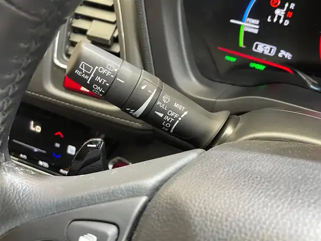 ホンダ ヴェゼル ハイブリッド X Lパッケージ 岩手県 2015(平27)年 9.6万km ティンテッドシルバーM ワンオーナー/４WD/ルーフレール/クルーズコントロール/パドルシフト/シティブレーキアクティブシステム/横滑り防止装置/オートブレーキホールド/シートヒーター/チップアップリヤシート/熱線入りフロントウインドウ/ヒーテッドドアミラー/純正ナビ/フルセグTV/HDMI入力/ステアリングスイッチ/バックカメラ/ドライブレコーダー/ETC/LEDヘッドライト/純正17インチアルミホイール