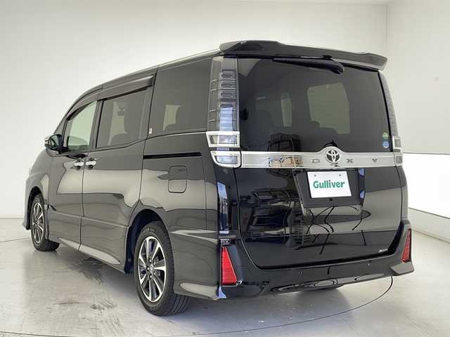 トヨタ ヴォクシー ZS 煌Ⅱ 千葉県 2020(令2)年 3.5万km ブラック 禁煙車/アルパインナビ/AM/FM/CD/DVD/SD/USB/BT/HDMI/フルセグTV/両側パワースライドドア/フリップダウンモニター/クルーズコントロール/トヨタセーフティセンス/プリクラッシュセーフティ/レーンキープアシスト/パーキングサポートブレーキ/先行車発進告知/LEDヘッドライト/ステアリングスイッチ/サンシェード