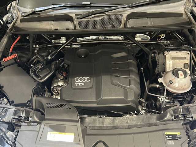 アウディ Ｑ５ 40TDIクワトロ スポーツ 新潟県 2019(令1)年 4.4万km ミトスブラックメタリック Sラインパッケージ/Assistsnce＆Safety/・アダプティブクルーズコントロール/・アクティブレーンアシスト/・ターンアシスト/・エグジットワーニング/・アウディサイドアシスト/・リヤクロストラフィックアシスト/・パークアシスト/・アウディホールドアシスト/・サラウンドビューカメラ/・アウディプレセンスシティ/・アウディプレセンスリヤ/・アドバンストキーシステム/Performanceパッケージ/・ダイナミックサスペンション/・アウディドライブセレクト/・スタートストップシステム/MMiナビゲーション/・AM/FM/TV/DVD/Apple Car Play/BT/Audi Connect/バーチャルコックピット/スポーツシート（フロント）/・電動調節機能（フロント）/LEDマトリックスヘッドライト/純正19インチAW