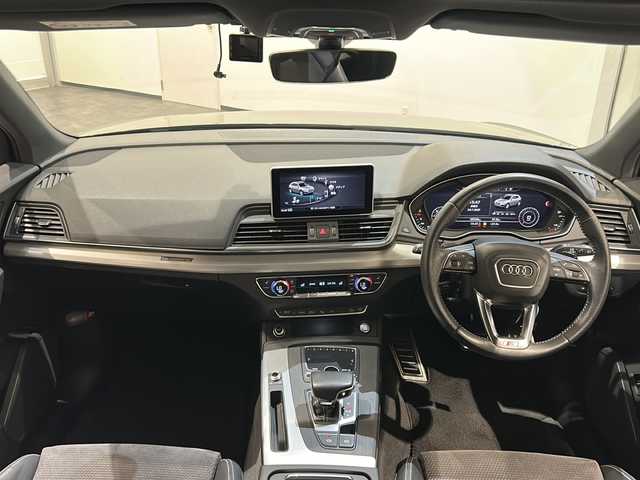 アウディ Ｑ５ 40TDIクワトロ スポーツ 新潟県 2019(令1)年 4.4万km ミトスブラックメタリック Sラインパッケージ/Assistsnce＆Safety/・アダプティブクルーズコントロール/・アクティブレーンアシスト/・ターンアシスト/・エグジットワーニング/・アウディサイドアシスト/・リヤクロストラフィックアシスト/・パークアシスト/・アウディホールドアシスト/・サラウンドビューカメラ/・アウディプレセンスシティ/・アウディプレセンスリヤ/・アドバンストキーシステム/Performanceパッケージ/・ダイナミックサスペンション/・アウディドライブセレクト/・スタートストップシステム/MMiナビゲーション/・AM/FM/TV/DVD/Apple Car Play/BT/Audi Connect/バーチャルコックピット/スポーツシート（フロント）/・電動調節機能（フロント）/LEDマトリックスヘッドライト/純正19インチAW