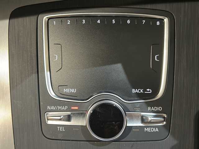 アウディ Ｑ５ 40TDIクワトロ スポーツ 新潟県 2019(令1)年 4.4万km ミトスブラックメタリック Sラインパッケージ/Assistsnce＆Safety/・アダプティブクルーズコントロール/・アクティブレーンアシスト/・ターンアシスト/・エグジットワーニング/・アウディサイドアシスト/・リヤクロストラフィックアシスト/・パークアシスト/・アウディホールドアシスト/・サラウンドビューカメラ/・アウディプレセンスシティ/・アウディプレセンスリヤ/・アドバンストキーシステム/Performanceパッケージ/・ダイナミックサスペンション/・アウディドライブセレクト/・スタートストップシステム/MMiナビゲーション/・AM/FM/TV/DVD/Apple Car Play/BT/Audi Connect/バーチャルコックピット/スポーツシート（フロント）/・電動調節機能（フロント）/LEDマトリックスヘッドライト/純正19インチAW