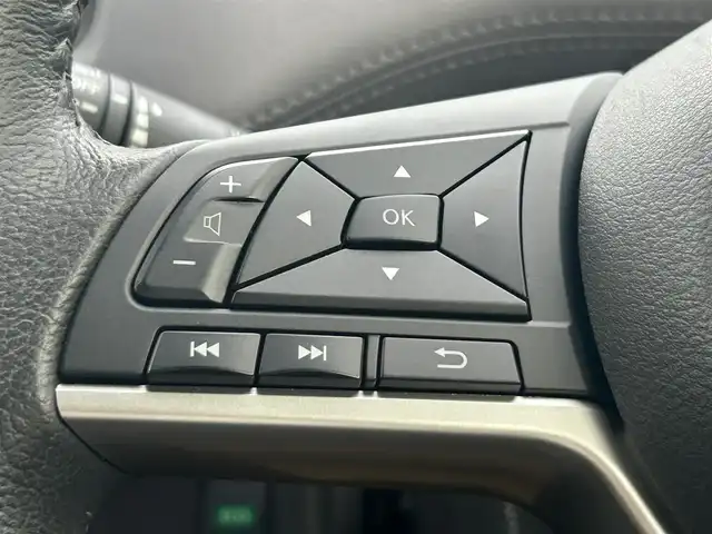 日産 セレナ ハイウェイスター V 大阪府 2020(令2)年 3.3万km ブリリアントホワイトパール 純正ナビ　/  フルセグTV/CD/DVD/Bluetooth/USB　/バックモニター　/後席モニター　/衝突軽減ブレーキ　/ブラインドスポットモニター　/両側パワースライドドア　/クルーズコントロール　/アイドリングストップ　/360°ドライブレコーダー/オートマチックハイビーム　/スマートキー　/全席USBポート/ビルトインＥＴＣ　/ＬＥＤ