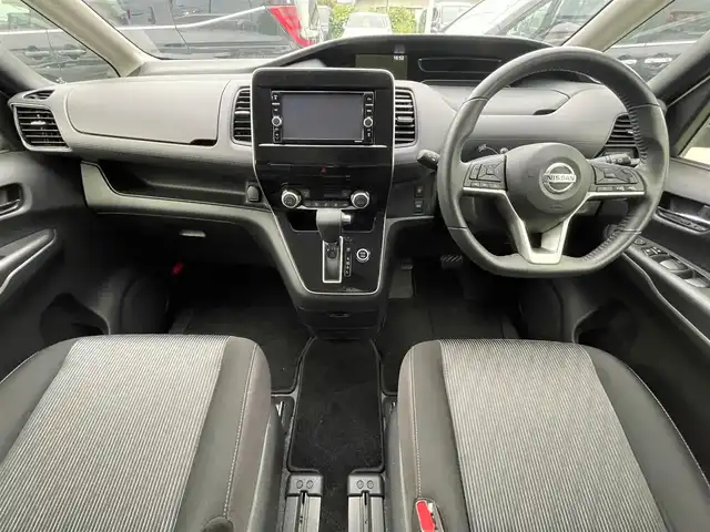 日産 セレナ ハイウェイスター V 大阪府 2020(令2)年 3.3万km ブリリアントホワイトパール 純正ナビ　/  フルセグTV/CD/DVD/Bluetooth/USB　/バックモニター　/後席モニター　/衝突軽減ブレーキ　/ブラインドスポットモニター　/両側パワースライドドア　/クルーズコントロール　/アイドリングストップ　/360°ドライブレコーダー/オートマチックハイビーム　/スマートキー　/全席USBポート/ビルトインＥＴＣ　/ＬＥＤ
