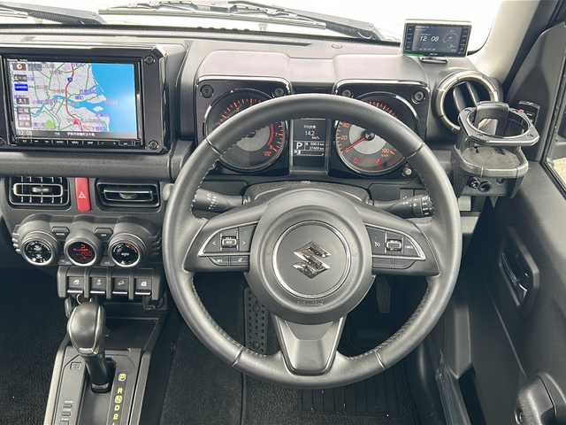 スズキ ジムニー シエラ JC 三重県 2018(平30)年 3.8万km ジャングルグリーン 純正８型ナビ/バックカメラ/前席シートヒーター/ビルトインETC/ヒーテッドドアミラー/クルーズコントロール/オートハイビーム/オートライト/社外レーダー探知機/革巻きハンドル/ステアリングスイッチ/純正オプションフロントグリル付/LEDヘッドライト/電動格納ミラー/禁煙車