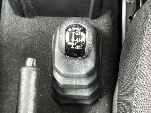 スズキ ジムニー シエラ JC 三重県 2018(平30)年 3.8万km ジャングルグリーン 純正８型ナビ/バックカメラ/前席シートヒーター/ビルトインETC/ヒーテッドドアミラー/クルーズコントロール/オートハイビーム/オートライト/社外レーダー探知機/革巻きハンドル/ステアリングスイッチ/純正オプションフロントグリル付/LEDヘッドライト/電動格納ミラー/禁煙車