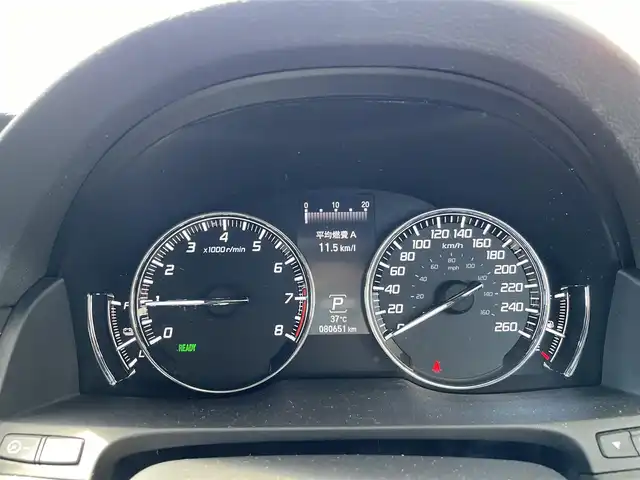 ホンダ レジェンド ハイブリッド EX 三重県 2015(平27)年 8.1万km ホワイトオーキッドパール 登録時80651km/SR/黒革シート/KRELLスピーカー/純正ナビ/（AM/FM/TV/Bluetooth/HDMI）/フルセグTV/アラウンドビューモニター/ビルトインETC/ステアリングスイッチ/パドルシフト/レーダークルーズコントロール/オートライト/シートメモリー/パワーシート/シートヒーター（全席）/シートクーラー/衝突軽減システム/レーンキープアシスト/コーナーセンサー/HUD/プッシュスタート/純正フロアマット/純正19インチアルミ