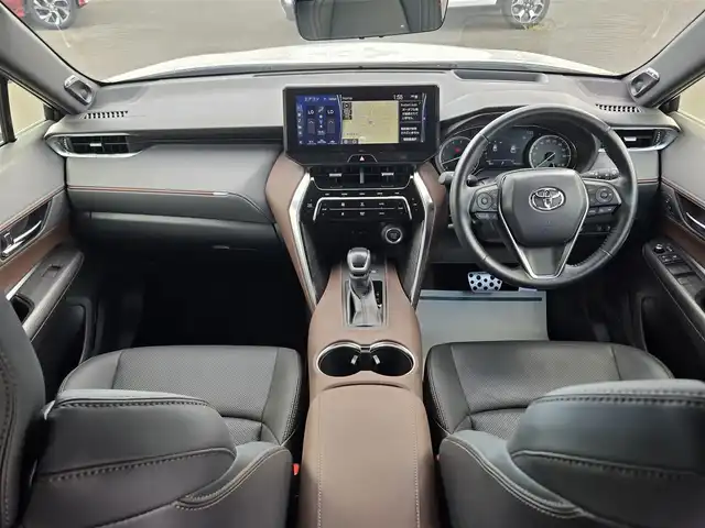 トヨタ ハリアー Z レザーパッケージ 鹿児島県 2020(令2)年 1.1万km ホワイトパールクリスタルシャイン モデリスタエアロ　/社外テール／ブレーキランプ（ネクサスジャパン製）　/社外ダウンサス（ＲＳＲ製Ｔｉ２０００）/社外アルミホイール(Weds/MAVERICK/20インチ)/デジタルインナーミラー　/パノラミックビューモニター　/ＪＢＬプレミアムサウンドシステム/D+N席シートヒーター/D+N席シートベンチレーション/D+N席パワーシート/純正メモリーナビ/Bluetoothオーディオ/パワーバックドア/レーダークルーズコントロール/横滑り防止装置/レーンキープアシスト/前後コーナーセンサー/トヨタセーフティセンス/プッシュスタート/スマートキー/ワンオーナー/純正アルミホイール(18インチ)