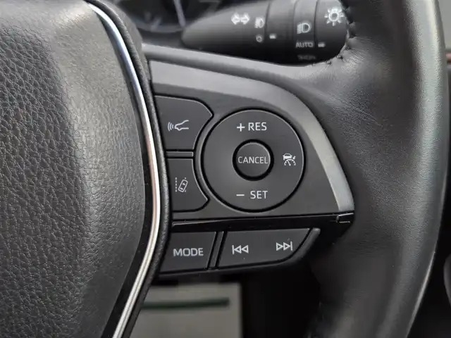 トヨタ ハリアー Z レザーパッケージ 鹿児島県 2020(令2)年 1.1万km ホワイトパールクリスタルシャイン モデリスタエアロ　/社外テール／ブレーキランプ（ネクサスジャパン製）　/社外ダウンサス（ＲＳＲ製Ｔｉ２０００）/社外アルミホイール(Weds/MAVERICK/20インチ)/デジタルインナーミラー　/パノラミックビューモニター　/ＪＢＬプレミアムサウンドシステム/D+N席シートヒーター/D+N席シートベンチレーション/D+N席パワーシート/純正メモリーナビ/Bluetoothオーディオ/パワーバックドア/レーダークルーズコントロール/横滑り防止装置/レーンキープアシスト/前後コーナーセンサー/トヨタセーフティセンス/プッシュスタート/スマートキー/ワンオーナー/純正アルミホイール(18インチ)