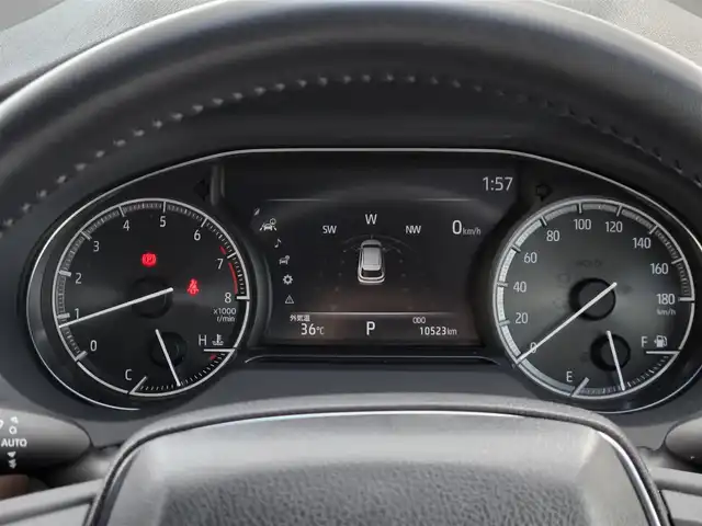 トヨタ ハリアー Z レザーパッケージ 鹿児島県 2020(令2)年 1.1万km ホワイトパールクリスタルシャイン モデリスタエアロ　/社外テール／ブレーキランプ（ネクサスジャパン製）　/社外ダウンサス（ＲＳＲ製Ｔｉ２０００）/社外アルミホイール(Weds/MAVERICK/20インチ)/デジタルインナーミラー　/パノラミックビューモニター　/ＪＢＬプレミアムサウンドシステム/D+N席シートヒーター/D+N席シートベンチレーション/D+N席パワーシート/純正メモリーナビ/Bluetoothオーディオ/パワーバックドア/レーダークルーズコントロール/横滑り防止装置/レーンキープアシスト/前後コーナーセンサー/トヨタセーフティセンス/プッシュスタート/スマートキー/ワンオーナー/純正アルミホイール(18インチ)