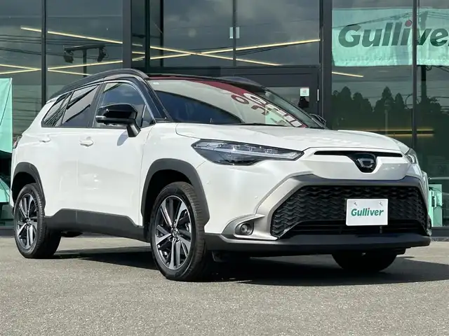 トヨタ カローラ クロス ハイブリッド Z 熊本県 2025(令7)年 0.7万km アティチュードブラックマイカ/プラチナホワイトパールマイカ パノラマルーフ/純正10.5インチディスプレイオーディオ/（Bluetooth/フルセグTV）/パノラミックビューモニター/ブラインドスポットモニター/電動リアゲート/レーダークルーズコントロール/LEDヘッドライト/ハーフレザーシート/シートヒーター/純正18インチナビ/スマートキー/ETC2.0
