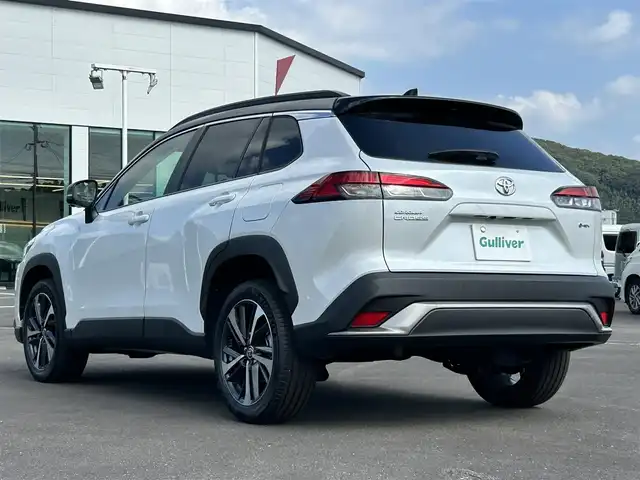 トヨタ カローラ クロス ハイブリッド Z 熊本県 2025(令7)年 0.7万km アティチュードブラックマイカ/プラチナホワイトパールマイカ パノラマルーフ/純正10.5インチディスプレイオーディオ/（Bluetooth/フルセグTV）/パノラミックビューモニター/ブラインドスポットモニター/電動リアゲート/レーダークルーズコントロール/LEDヘッドライト/ハーフレザーシート/シートヒーター/純正18インチナビ/スマートキー/ETC2.0