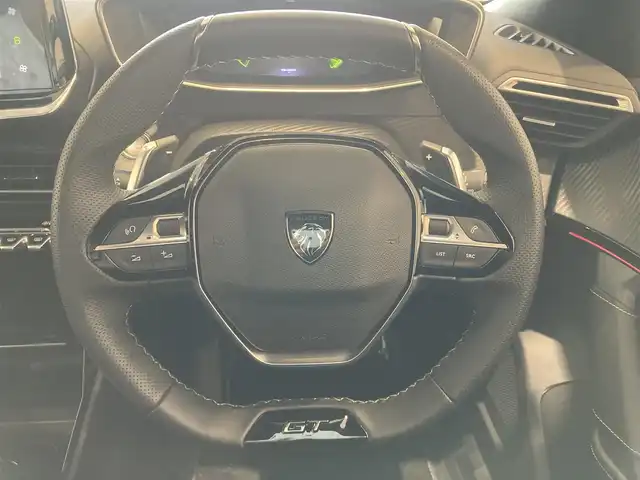 プジョー プジョー ２００８ GT 熊本県 2024(令6)年 0.3万km 白Ⅱ スマートキー/プッシュスタート/ETC/前後ドライブレコーダー/レーンキープアシスト/パーキングセンサー/標識認識/アクティブセーフティブレーキ/ブラインドスポットモニター/アダプティブライト/アテンションアラート/インテリジェントハイビーム/ハーフレザーシート/D席パワーシート/シートヒーター/純正LEDヘッドライト/ワイヤレス充電