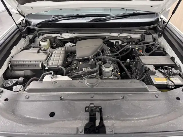 トヨタ ランドクルーザー プラド TX Lパッケージ 三重県 2020(令2)年 6万km ホワイトパールクリスタルシャイン ガソリン/パートタイム4WD/MTモード付フロア6AT/【OP】純正 8インチナビ /（AM/FM/CD/DVD/Blu-ray/SDREC/SD/USB/Bluetooth/AUX/TV）/バックカメラ/ドライブレコーダー 前方/ビルトイン ETC2.0/Toyota Safety Sense/・プリクラッシュセーフティ［PCS］/・レーンディパーチャーアラート［LDA］/・レーダークルコン/・オートハイビーム［AHB］/・【OP】クリアランスソナー＆バックソナー/・トラクションコントロールシステム/装備/・【OP】電動ムーンルーフ/・【OP】ルーフレール（ブラック）/・本革シート（ブラック）/・シートヒーター/ベンチレーション（D/N）/・パワーシート（D8way&ランバーサポート/N4way）/・オートライト/・LED ヘッドランプ＆フロントフォグランプ/・ヘッドライトウォッシャー/・ステアリングスイッチ/・雨滴感応式フロントワイパー/・【OP】純正19inAW/・プッシュスタート/・スマートキーx2/・保/取/ナビ取/など