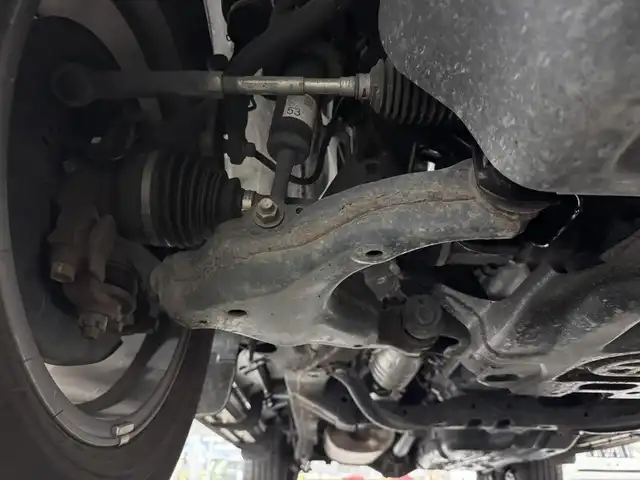 トヨタ ランドクルーザー プラド TX Lパッケージ 三重県 2020(令2)年 6万km ホワイトパールクリスタルシャイン ガソリン/パートタイム4WD/MTモード付フロア6AT/【OP】純正 8インチナビ /（AM/FM/CD/DVD/Blu-ray/SDREC/SD/USB/Bluetooth/AUX/TV）/バックカメラ/ドライブレコーダー 前方/ビルトイン ETC2.0/Toyota Safety Sense/・プリクラッシュセーフティ［PCS］/・レーンディパーチャーアラート［LDA］/・レーダークルコン/・オートハイビーム［AHB］/・【OP】クリアランスソナー＆バックソナー/・トラクションコントロールシステム/装備/・【OP】電動ムーンルーフ/・【OP】ルーフレール（ブラック）/・本革シート（ブラック）/・シートヒーター/ベンチレーション（D/N）/・パワーシート（D8way&ランバーサポート/N4way）/・オートライト/・LED ヘッドランプ＆フロントフォグランプ/・ヘッドライトウォッシャー/・ステアリングスイッチ/・雨滴感応式フロントワイパー/・【OP】純正19inAW/・プッシュスタート/・スマートキーx2/・保/取/ナビ取/など