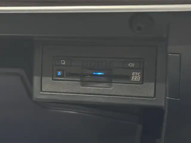 トヨタ ランドクルーザー プラド TX Lパッケージ 三重県 2020(令2)年 6万km ホワイトパールクリスタルシャイン ガソリン/パートタイム4WD/MTモード付フロア6AT/【OP】純正 8インチナビ /（AM/FM/CD/DVD/Blu-ray/SDREC/SD/USB/Bluetooth/AUX/TV）/バックカメラ/ドライブレコーダー 前方/ビルトイン ETC2.0/Toyota Safety Sense/・プリクラッシュセーフティ［PCS］/・レーンディパーチャーアラート［LDA］/・レーダークルコン/・オートハイビーム［AHB］/・【OP】クリアランスソナー＆バックソナー/・トラクションコントロールシステム/装備/・【OP】電動ムーンルーフ/・【OP】ルーフレール（ブラック）/・本革シート（ブラック）/・シートヒーター/ベンチレーション（D/N）/・パワーシート（D8way&ランバーサポート/N4way）/・オートライト/・LED ヘッドランプ＆フロントフォグランプ/・ヘッドライトウォッシャー/・ステアリングスイッチ/・雨滴感応式フロントワイパー/・【OP】純正19inAW/・プッシュスタート/・スマートキーx2/・保/取/ナビ取/など