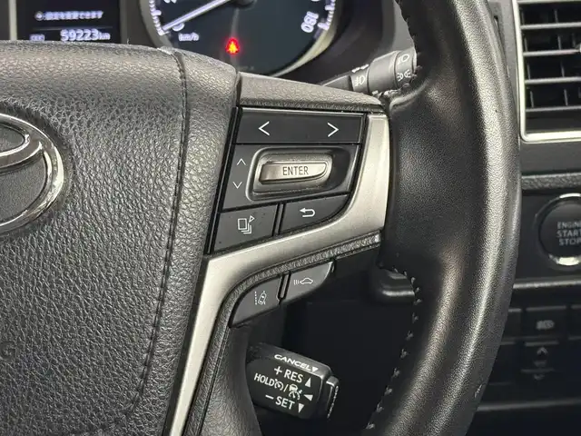 トヨタ ランドクルーザー プラド TX Lパッケージ 三重県 2020(令2)年 6万km ホワイトパールクリスタルシャイン ガソリン/パートタイム4WD/MTモード付フロア6AT/【OP】純正 8インチナビ /（AM/FM/CD/DVD/Blu-ray/SDREC/SD/USB/Bluetooth/AUX/TV）/バックカメラ/ドライブレコーダー 前方/ビルトイン ETC2.0/Toyota Safety Sense/・プリクラッシュセーフティ［PCS］/・レーンディパーチャーアラート［LDA］/・レーダークルコン/・オートハイビーム［AHB］/・【OP】クリアランスソナー＆バックソナー/・トラクションコントロールシステム/装備/・【OP】電動ムーンルーフ/・【OP】ルーフレール（ブラック）/・本革シート（ブラック）/・シートヒーター/ベンチレーション（D/N）/・パワーシート（D8way&ランバーサポート/N4way）/・オートライト/・LED ヘッドランプ＆フロントフォグランプ/・ヘッドライトウォッシャー/・ステアリングスイッチ/・雨滴感応式フロントワイパー/・【OP】純正19inAW/・プッシュスタート/・スマートキーx2/・保/取/ナビ取/など