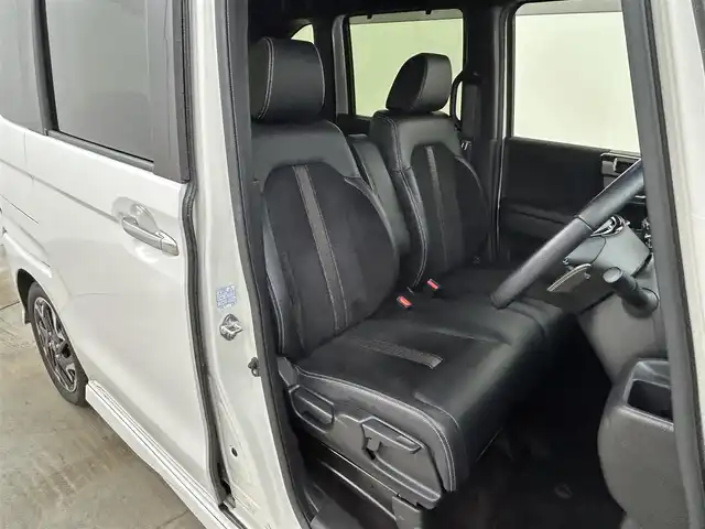 ホンダ Ｎ ＢＯＸ カスタム G L ターボ ホンダセンシング 岡山県 2019(令1)年 4万km プラチナホワイトパール 純正ナビ/【Bluetooth/フルセグTV/CD/DVD/USB接続】/型番:VXM-204VFi/前席シートヒーター/ハーフレザーシート/バックカメラ　/ビルトインＥＴＣ/パドルシフト/両側パワースライドドア/レーダークルーズコントロール/衝突軽減ブレーキシステム/ＬＥＤヘッドライト/LEDフォグランプ/後席サンシェイド/純正フロアマット/純正15インチアルミホイール/プッシュスタート/スマートキー×2/エンジンスターター×1/取扱説明書/ナビ取扱説明書