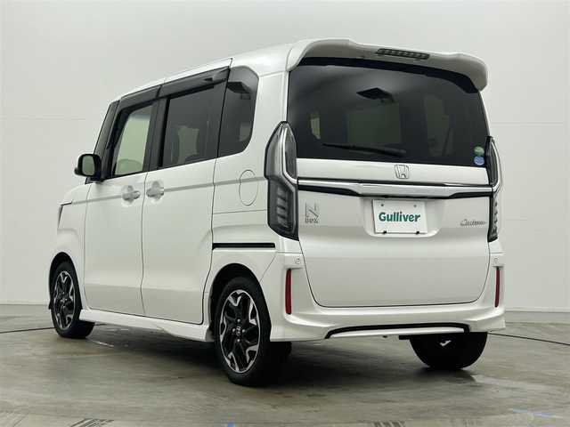 ホンダ Ｎ ＢＯＸ カスタム G L ターボ ホンダセンシング 岡山県 2019(令1)年 4万km プラチナホワイトパール 純正ナビ/【Bluetooth/フルセグTV/CD/DVD/USB接続】/型番:VXM-204VFi/前席シートヒーター/ハーフレザーシート/バックカメラ　/ビルトインＥＴＣ/パドルシフト/両側パワースライドドア/レーダークルーズコントロール/衝突軽減ブレーキシステム/ＬＥＤヘッドライト/LEDフォグランプ/後席サンシェイド/純正フロアマット/純正15インチアルミホイール/プッシュスタート/スマートキー×2/エンジンスターター×1/取扱説明書/ナビ取扱説明書