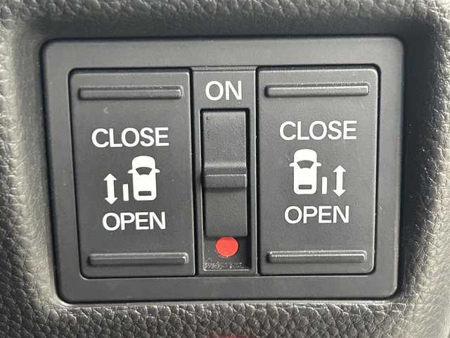 ホンダ Ｎ ＢＯＸ カスタム G L ターボ ホンダセンシング 岡山県 2019(令1)年 4万km プラチナホワイトパール 純正ナビ/【Bluetooth/フルセグTV/CD/DVD/USB接続】/型番:VXM-204VFi/前席シートヒーター/ハーフレザーシート/バックカメラ　/ビルトインＥＴＣ/パドルシフト/両側パワースライドドア/レーダークルーズコントロール/衝突軽減ブレーキシステム/ＬＥＤヘッドライト/LEDフォグランプ/後席サンシェイド/純正フロアマット/純正15インチアルミホイール/プッシュスタート/スマートキー×2/エンジンスターター×1/取扱説明書/ナビ取扱説明書