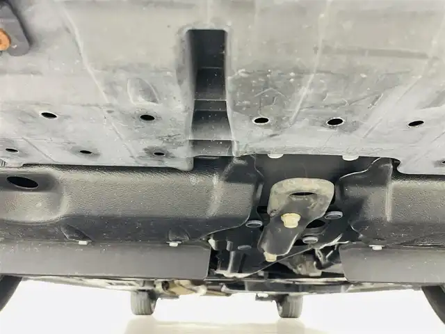 トヨタ ノア Si 福島県 2014(平26)年 5.4万km ダークバイオレットマイカメタリック トヨタセーフティセンスC/・プリクラッシュセーフティ/・レーンディパーチャーアラート/・オートマチックハイビーム/・先行車発進お知らせ機能/純正7インチナビ/・ワンセグTV/BT/SD/CD/DVD/FM/AM/・バックカメラ/・ビルトインETC/・後席フリップダウンモニター/革張りステアリング/・ステアリングスイッチ/電動格納ミラー/・ウィンカーミラー/LEDヘッドライト/・オートライト/・フォグランプ/純正フロアマット/ドアバイザー