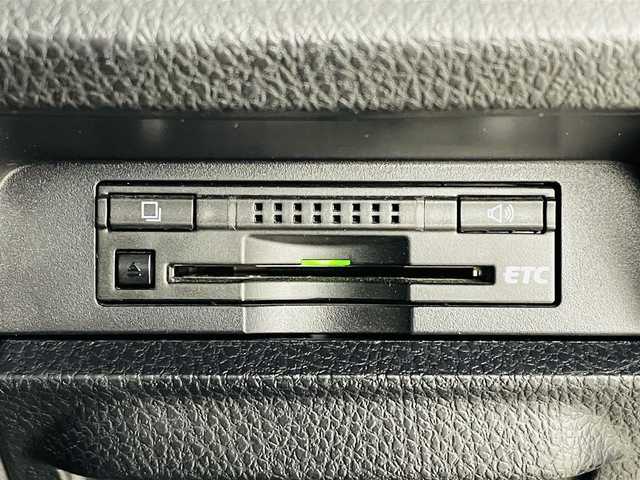 トヨタ ノア Si 長野県 2014(平26)年 5.4万km ダークバイオレットマイカメタリック トヨタセーフティセンスC/・プリクラッシュセーフティ/・レーンディパーチャーアラート/・オートマチックハイビーム/・先行車発進お知らせ機能/純正7インチナビ/・ワンセグTV/BT/SD/CD/DVD/FM/AM/・バックカメラ/・ビルトインETC/・後席フリップダウンモニター/革張りステアリング/・ステアリングスイッチ/電動格納ミラー/・ウィンカーミラー/LEDヘッドライト/・オートライト/・フォグランプ/純正フロアマット/ドアバイザー