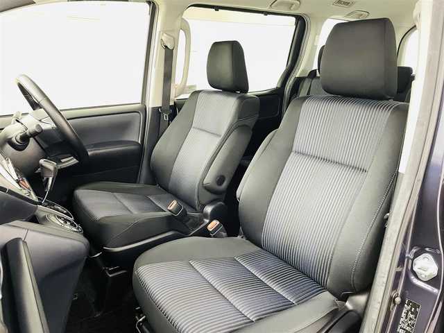 トヨタ ノア Si 長野県 2014(平26)年 5.4万km ダークバイオレットマイカメタリック トヨタセーフティセンスC/・プリクラッシュセーフティ/・レーンディパーチャーアラート/・オートマチックハイビーム/・先行車発進お知らせ機能/純正7インチナビ/・ワンセグTV/BT/SD/CD/DVD/FM/AM/・バックカメラ/・ビルトインETC/・後席フリップダウンモニター/革張りステアリング/・ステアリングスイッチ/電動格納ミラー/・ウィンカーミラー/LEDヘッドライト/・オートライト/・フォグランプ/純正フロアマット/ドアバイザー