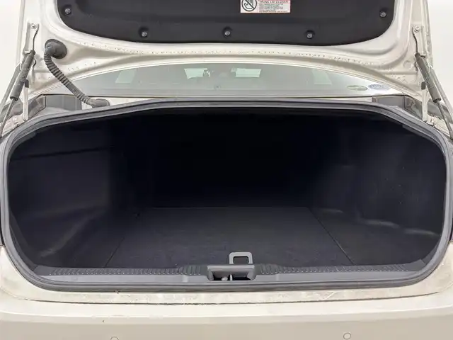 トヨタ クラウン ハイブリッド RS アドバンス 福岡県 2020(令2)年 5.4万km ホワイトパールクリスタルシャイン 純正ナビ／フルセグＴＶ／ＢＴ　/ＥＴＣ２．０　/フロントドライブレコーダー　/バックカメラ　/クルーズコントロール　/衝突被害軽減システム　/レーンキープ　/コーナーセンサー　/パワーバックドア　/パワーシート　/ＬＥＤ