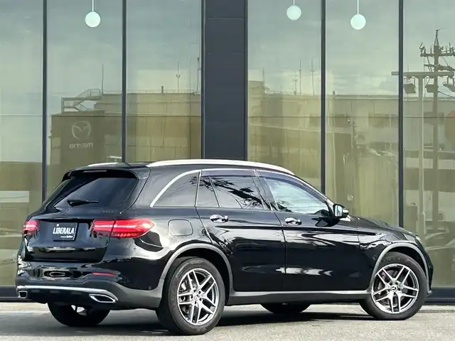 メルセデス・ベンツ ＧＬＣ２２０ d 4マチックスポーツ 本革 石川県 2017(平29)年 5.9万km 黒 4WD/サンルーフ/純正HDDナビ/Burmesterプレミアムサウンド/フルセグTV/車外カメラ（バック/フロント/サイド）/前後ドライブレコーダー/ETC/アダプティブクルーズコントロール/ヘッドアップディスプレイ/ステアリングアシスト/全席シートヒーター/パワーシート（D+N席）/パワーバックドア/アンチロック・ブレーキ・システム/衝突被害軽減システム/横滑り防止装置/前後コーナーセンサー/レーンキープアシスト/盗難防止装置/パーキングアシスト/オートマチックハイビーム/純正アルミホイール/スマートキー