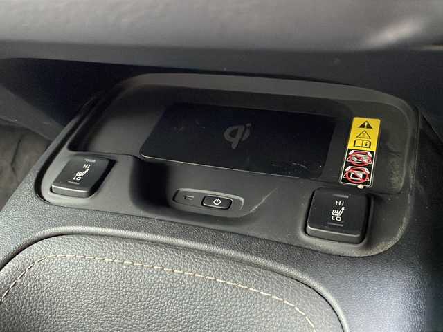 トヨタ カローラツーリング ハイブリッド ダブルバイビー 新潟県 2023(令5)年 6.5万km プラチナホワイトパールマイカ 純正ナビ（BT/DTV/FM/AM/フルセグ）/前席シートヒーター/ステアリングヒーター/オートライト/ハーフレザーシート/ETC2.0/ステアリングスイッチ/パーキングアシスト/フォグランプ/電動格納ウィンカーミラー/ドアバイザー