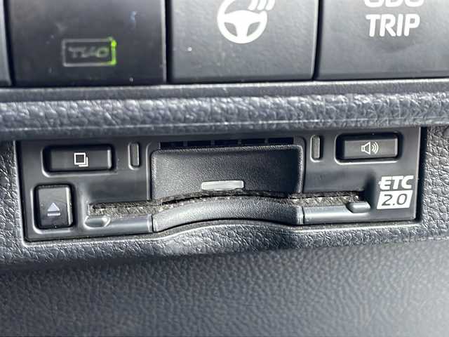 トヨタ カローラツーリング ハイブリッド ダブルバイビー 新潟県 2023(令5)年 6.5万km プラチナホワイトパールマイカ 純正ナビ（BT/DTV/FM/AM/フルセグ）/前席シートヒーター/ステアリングヒーター/オートライト/ハーフレザーシート/ETC2.0/ステアリングスイッチ/パーキングアシスト/フォグランプ/電動格納ウィンカーミラー/ドアバイザー