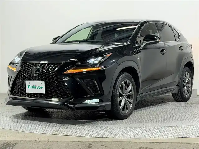 レクサス ＮＸ 300 Fスポーツ 大阪府 2018(平30)年 2.6万km グラファイトブラックガラスフレーク 純正ナビ  TRDエアロ 3眼LED 衝突軽減B レーンアシスト レーダークルーズC 赤革シート シートヒーター エアシート パワーシートバック/サイドカメラ ETC ステアリングヒーター パワーバックドア