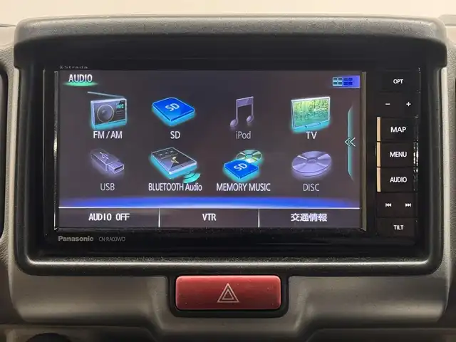 スズキ エブリィ ワゴン PZターボ スペシャル 三重県 2017(平29)年 6.6万km パールホワイト ガソリン・ターボ/キャブオーバーFR/インパネ4AT/ストラーダ 7インチナビ CN-RA03WD/（FM/AM/SD/iPod/TV/USB/Bluetooth/MEMORY MUSIC/CD/DVD/VTR）/バックアイカメラ/両側パワースライドドア/ドライブレコーダー 前後/ETC2.0/安全/・レーダーブレーキサポート/・ESP（横すべり防止機能）/・ヒルホールドコントロール（坂道発進補助）/・運転席、助手席エアバッグ/装備/・電動オートステップ/・オートエアコン/・リアヒーター/・オートライト/・ディスチャージヘッドライト/・フロントフォグライト/・ステアリングスイッチ/・純正14inAW/・電動格納ドアミラー/・パワーステアリング/・パワーウインドウ/・プッシュスタート/・スマートキーx1/・保/取/など