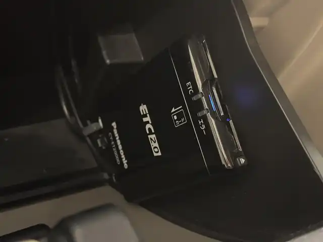 スズキ エブリィ ワゴン PZターボ スペシャル 三重県 2017(平29)年 6.6万km パールホワイト ガソリン・ターボ/キャブオーバーFR/インパネ4AT/ストラーダ 7インチナビ CN-RA03WD/（FM/AM/SD/iPod/TV/USB/Bluetooth/MEMORY MUSIC/CD/DVD/VTR）/バックアイカメラ/両側パワースライドドア/ドライブレコーダー 前後/ETC2.0/安全/・レーダーブレーキサポート/・ESP（横すべり防止機能）/・ヒルホールドコントロール（坂道発進補助）/・運転席、助手席エアバッグ/装備/・電動オートステップ/・オートエアコン/・リアヒーター/・オートライト/・ディスチャージヘッドライト/・フロントフォグライト/・ステアリングスイッチ/・純正14inAW/・電動格納ドアミラー/・パワーステアリング/・パワーウインドウ/・プッシュスタート/・スマートキーx1/・保/取/など