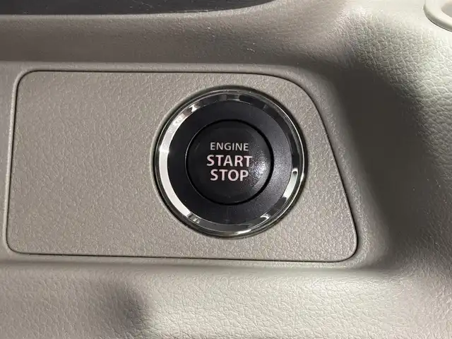 スズキ エブリィ ワゴン PZターボ スペシャル 三重県 2017(平29)年 6.6万km パールホワイト ガソリン・ターボ/キャブオーバーFR/インパネ4AT/ストラーダ 7インチナビ CN-RA03WD/（FM/AM/SD/iPod/TV/USB/Bluetooth/MEMORY MUSIC/CD/DVD/VTR）/バックアイカメラ/両側パワースライドドア/ドライブレコーダー 前後/ETC2.0/安全/・レーダーブレーキサポート/・ESP（横すべり防止機能）/・ヒルホールドコントロール（坂道発進補助）/・運転席、助手席エアバッグ/装備/・電動オートステップ/・オートエアコン/・リアヒーター/・オートライト/・ディスチャージヘッドライト/・フロントフォグライト/・ステアリングスイッチ/・純正14inAW/・電動格納ドアミラー/・パワーステアリング/・パワーウインドウ/・プッシュスタート/・スマートキーx1/・保/取/など