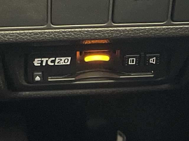 ホンダ ステップワゴン スパーダ eHEV G EXホンダS 愛媛県 2021(令3)年 6.4万km プラチナホワイトパール Hondaインターナビ＋リンクアップフリー/＋ETC2.0車載器（ナビゲーション連動）/純正10インチ/Bluetooth フルセグTV DVD再生可/バックカメラ//ホンダセンシング/アダプティブクルーズコントロール/レーンアシスト/ナビ装着用スペシャルパッケージ/＋ETC2.0車載器/わくわくゲート/運転席&助手席シートヒーター/アクティブコーナーライト/ハーフレザーシート/LEDオートライト/ステアリングリモコン/ハーフレザーシート