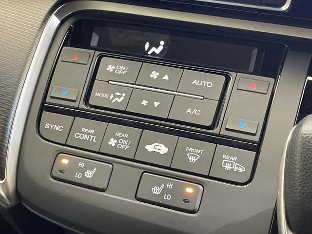 ホンダ ステップワゴン スパーダ eHEV G EXホンダS 愛媛県 2021(令3)年 6.4万km プラチナホワイトパール Hondaインターナビ＋リンクアップフリー/＋ETC2.0車載器（ナビゲーション連動）/純正10インチ/Bluetooth フルセグTV DVD再生可/バックカメラ//ホンダセンシング/アダプティブクルーズコントロール/レーンアシスト/ナビ装着用スペシャルパッケージ/＋ETC2.0車載器/わくわくゲート/運転席&助手席シートヒーター/アクティブコーナーライト/ハーフレザーシート/LEDオートライト/ステアリングリモコン/ハーフレザーシート