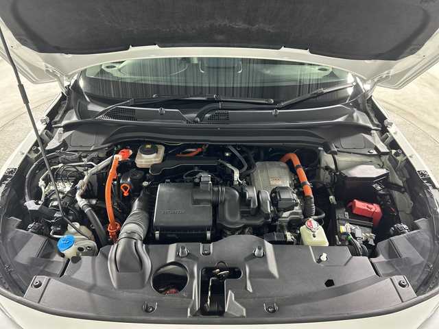 ホンダ ヴェゼル ハイブリッド e:HEV Z 神奈川県 2021(令3)年 2.7万km プラチナホワイトパール 無限グリル/ホンダコネクトディスプレイ/純正9型ワイドディスプレイオーディオ/インターナビ/プレミアムオーディオ/マルチビューカメラ/フルセグ　Bluetooth　USB/パワーバックドア/ホンダセンシング/ブラインドスポットインフォメーション/衝突軽減ブレーキ/誤発進抑制機能/後方誤発進抑制機能/近距離衝突軽減ブレーキ/歩行者事故低減ステアリング/路外逸脱抑制機能/アダブティブクルーズコントロール/車線維持支援システム/先行車発進お知らせ機能/標識認識機能/オートハイビーム/パーキングセンサー/ETC2.0/後退出庫サポート/ワイヤレス充電/革巻きステアリング/パドルシフト/ステアリングヒーター/ステアリングスイッチ/合皮/ファブリックコンビシート/前席シートヒーター/ECO/SPORTモード/電動パーキングブレーキ/AVH/プッシュスタート/スマートキー/LEDヘッドランプ/LEDフロントフォグランプ/LEDアクティブコーナリングランプ/LEDシーケンシャルターンランプ/純正18インチアルミホイール/純正リアスポイラー