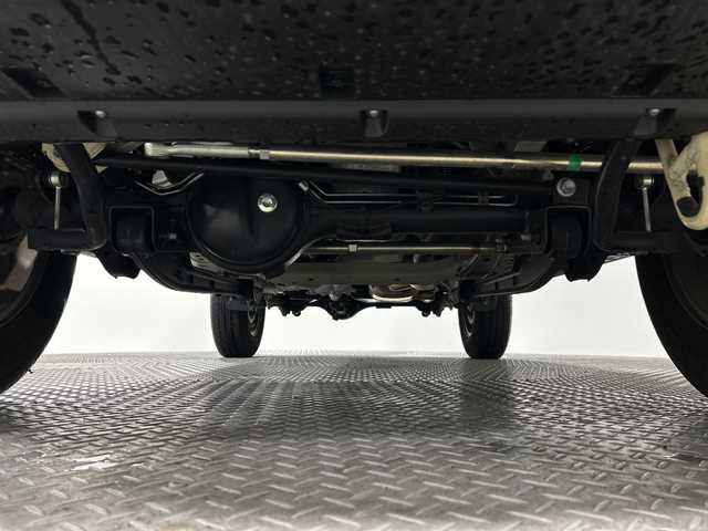 スズキ ジムニー シエラ JC 神奈川県 2023(令5)年 2.2万km シフォンアイボリーM スズキセーフティサポート/純正7型ナビ/・BT/フルセグTV/CD/DVD/SD/バックカメラ/ETC/シートヒーター(D/N)/革巻きステアリング/ステアリングスイッチ/Autoライト/クルーズコントロール/ダウンヒルアシストコントロール/アイドリングストップ機能/ヘッドライトウォッシャー/スマートキー/プッシュスタートボタン/電動格納ミラー/ウィンカーミラー/LEDヘッドライト/ミラーヒーター/純正フロアマット/純正15インチアルミホイール