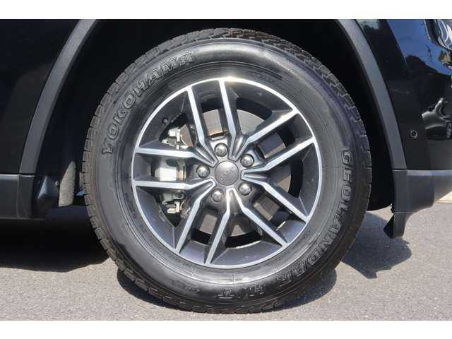 クライスラー・ジープ ジープ グランドチェロキー LTD 大分県 2020(令2)年 5.4万km 黒 アダプティブクルーズコントロール/ブラインドスポットモニター/エアサス/純正ナビ/地デジ/ＣａｒＰｌａｙ/Bluetooth/バックカメラ/フロントカメラ/サイドカメラ/黒革/シートヒーター/エアシート/ステアリングヒーター/パドルシフト/ＬＥＤヘッドライト/オートハイビーム/パワーバックドア/純正１８インチＡＷ/ＥＴＣ