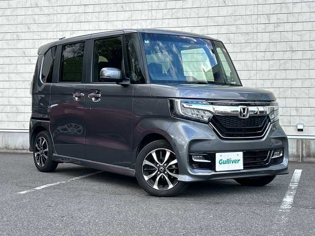 ホンダ Ｎ ＢＯＸ カスタム G L ホンダセンシング 大阪府 2018(平30)年 5.5万km シャイニンググレーM 純正SDナビ（フルセグ/Bluetooth/DVD/CD)/バックカメラ/レーダークルーズコントロール/片側パワースライドドア/衝突被害軽減システム/レーンキープアシスト/横滑り防止装置/オートマチックハイビーム/コーナーセンサー/アイドリングストップ/シーケンシャルウィンカー/純正AW（14inch)/純正LEDライト/ビルトインETC/スペアキー1本/保証書