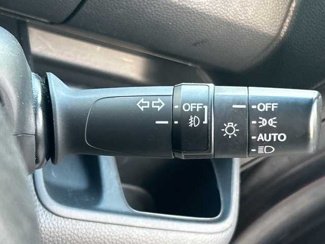 ホンダ Ｎ ＢＯＸ カスタム G L ホンダセンシング 大阪府 2018(平30)年 5.5万km シャイニンググレーM 純正SDナビ（フルセグ/Bluetooth/DVD/CD)/バックカメラ/レーダークルーズコントロール/片側パワースライドドア/衝突被害軽減システム/レーンキープアシスト/横滑り防止装置/オートマチックハイビーム/コーナーセンサー/アイドリングストップ/シーケンシャルウィンカー/純正AW（14inch)/純正LEDライト/ビルトインETC/スペアキー1本/保証書