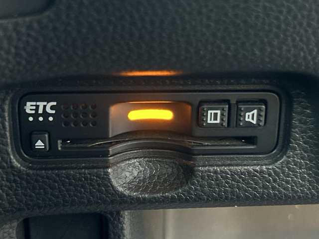 ホンダ Ｎ ＢＯＸ カスタム G L ホンダセンシング 大阪府 2018(平30)年 5.5万km シャイニンググレーM 純正SDナビ（フルセグ/Bluetooth/DVD/CD)/バックカメラ/レーダークルーズコントロール/片側パワースライドドア/衝突被害軽減システム/レーンキープアシスト/横滑り防止装置/オートマチックハイビーム/コーナーセンサー/アイドリングストップ/シーケンシャルウィンカー/純正AW（14inch)/純正LEDライト/ビルトインETC/スペアキー1本/保証書