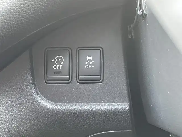 日産 セレナ 20X Sハイブリッド 福岡県 2013(平25)年 5万km スーパーブラック (株)IDOMが運営する【じしゃロン八幡西店】の自社ローン対象車両になります。こちらは現金ご利用時の価格です。自社ローンご希望の方は別途その旨お申付け下さい。/板キー/純正メモリナビ/地デジ/Bluetooth/バックカメラ/フリップダウンモニター/左パワースライドドア/クルーズコントロール/ETC/オートライト