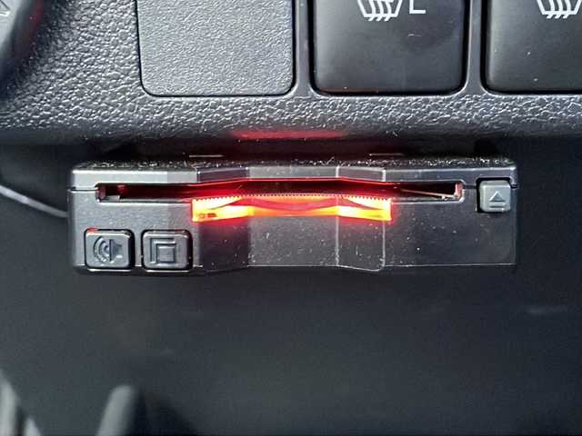 ダイハツ ミラ イース G リミテッド SAⅢ 山口県 2021(令3)年 4.8万km シャイニングホワイトパール 社外メモリナビ【MDV-D407BT】/・CD/DVD/・Bluetooth/・iPod/・USB/・AM/FM/・SMART USEN/・SD/バックカメラ/ETC/プッシュスタート/スマートキー/シートヒーター（運転席＋助手席）/LEDヘッドライト/オートライト/シガーソケット/スマートアシストIII/・衝突回避支援ブレーキ機能/・衝突警報機能/・車線逸脱警報機能/・路側逸脱警報/・ブレーキ制御付き誤発進抑制機能/・先行車発進お知らせ機能/・ADB/・オートハイビーム/・コーナーセンサー