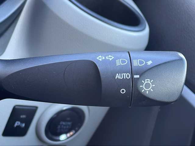 ダイハツ ミラ イース G リミテッド SAⅢ 山口県 2021(令3)年 4.8万km シャイニングホワイトパール 社外メモリナビ【MDV-D407BT】/・CD/DVD/・Bluetooth/・iPod/・USB/・AM/FM/・SMART USEN/・SD/バックカメラ/ETC/プッシュスタート/スマートキー/シートヒーター（運転席＋助手席）/LEDヘッドライト/オートライト/シガーソケット/スマートアシストIII/・衝突回避支援ブレーキ機能/・衝突警報機能/・車線逸脱警報機能/・路側逸脱警報/・ブレーキ制御付き誤発進抑制機能/・先行車発進お知らせ機能/・ADB/・オートハイビーム/・コーナーセンサー