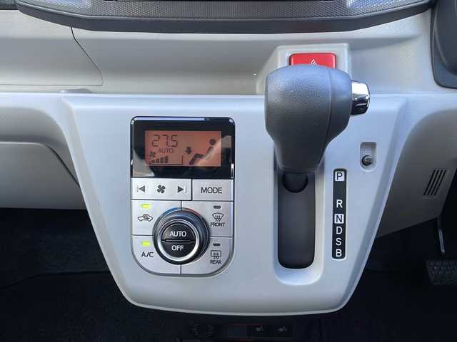 ダイハツ ミラ イース G リミテッド SAⅢ 山口県 2021(令3)年 4.8万km シャイニングホワイトパール 社外メモリナビ【MDV-D407BT】/・CD/DVD/・Bluetooth/・iPod/・USB/・AM/FM/・SMART USEN/・SD/バックカメラ/ETC/プッシュスタート/スマートキー/シートヒーター（運転席＋助手席）/LEDヘッドライト/オートライト/シガーソケット/スマートアシストIII/・衝突回避支援ブレーキ機能/・衝突警報機能/・車線逸脱警報機能/・路側逸脱警報/・ブレーキ制御付き誤発進抑制機能/・先行車発進お知らせ機能/・ADB/・オートハイビーム/・コーナーセンサー