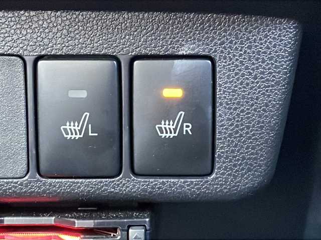 ダイハツ ミラ イース G リミテッド SAⅢ 山口県 2021(令3)年 4.8万km シャイニングホワイトパール 社外メモリナビ【MDV-D407BT】/・CD/DVD/・Bluetooth/・iPod/・USB/・AM/FM/・SMART USEN/・SD/バックカメラ/ETC/プッシュスタート/スマートキー/シートヒーター（運転席＋助手席）/LEDヘッドライト/オートライト/シガーソケット/スマートアシストIII/・衝突回避支援ブレーキ機能/・衝突警報機能/・車線逸脱警報機能/・路側逸脱警報/・ブレーキ制御付き誤発進抑制機能/・先行車発進お知らせ機能/・ADB/・オートハイビーム/・コーナーセンサー